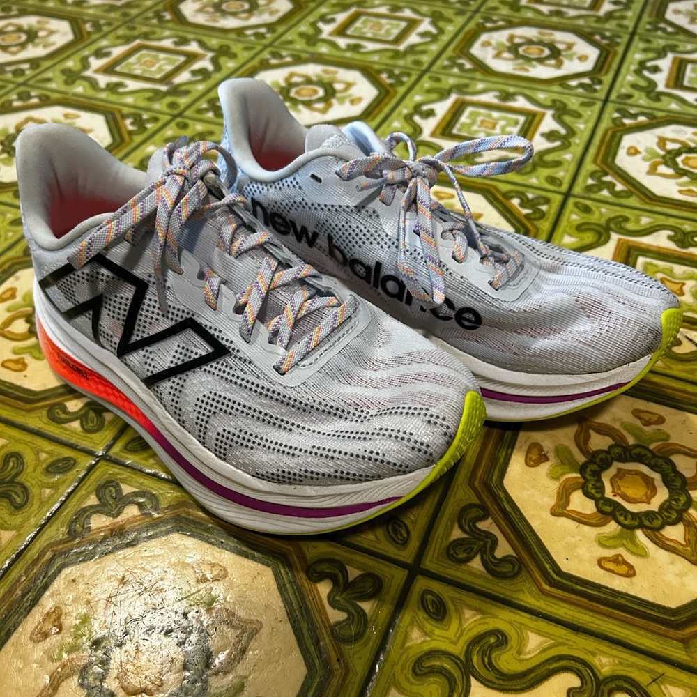 New balance super comp-fuel cell running shoes